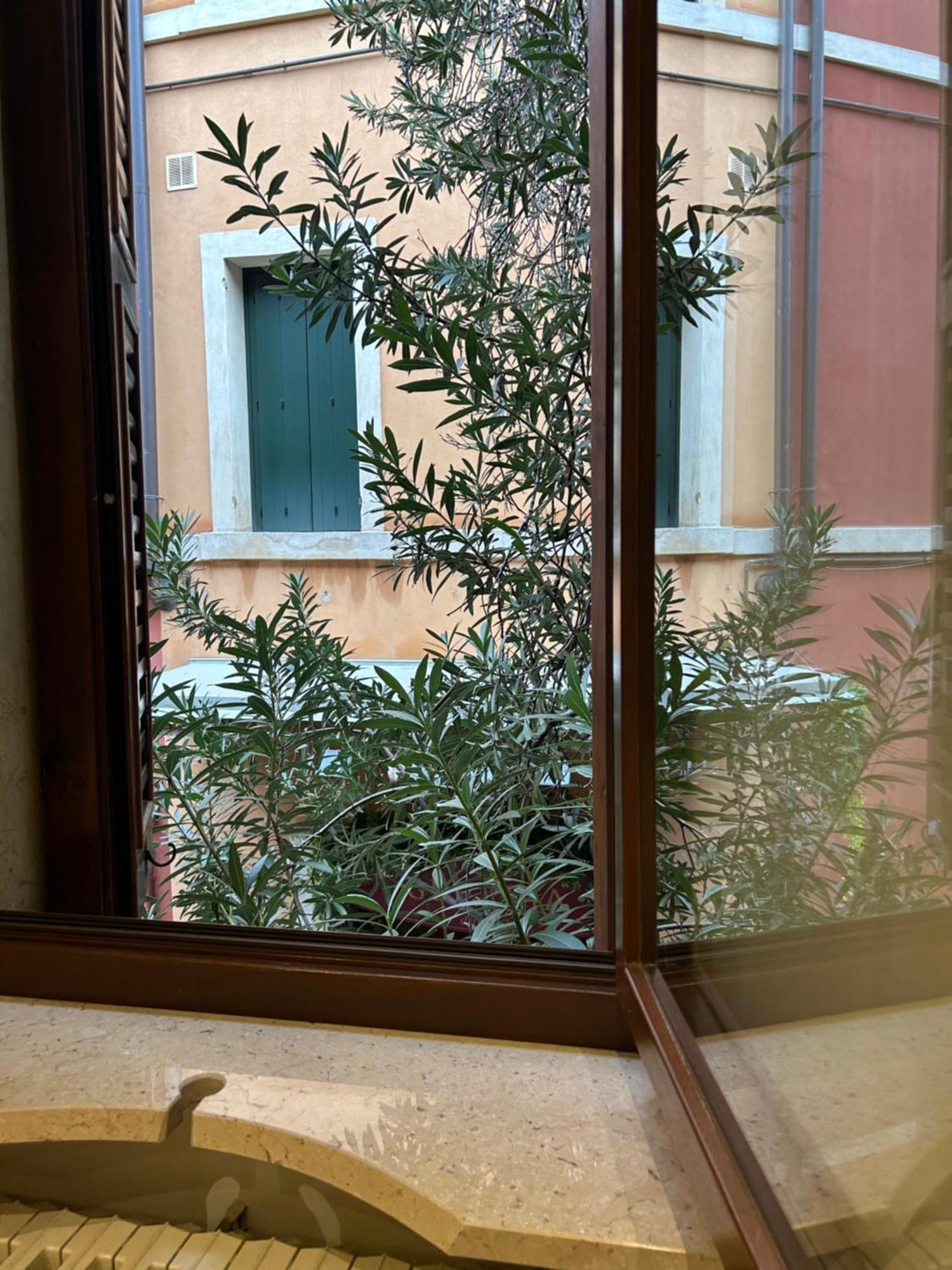 Residenza Della Samaritana Classici Verona Exterior foto